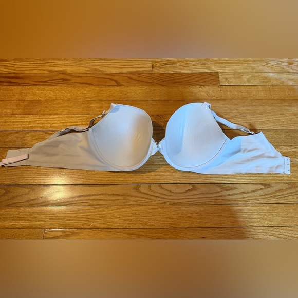Victoria’s Secret 40DD Push Up Perfect Shape Bra - Picture 2 of 3